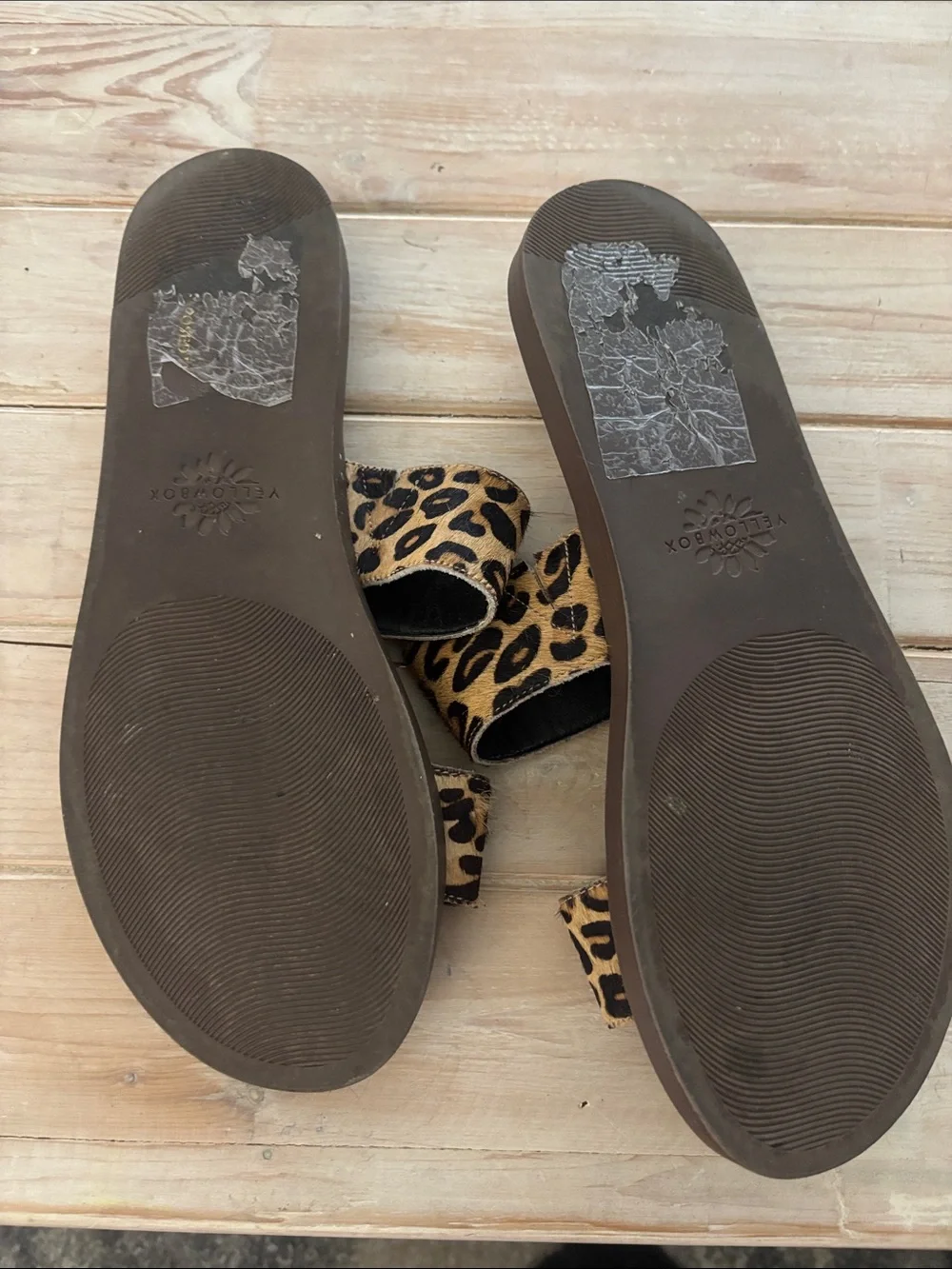Yellow boxLeopard Print Double Strap Slide Sandals - size 9 - Picture 2 of 5